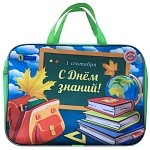 Набор первоклассника " Луч " Подарок ученику 13 предметов: папка-сумка с двумя ручками, пенал на молнии односекционный, набор цветной бумаги А4 8 цветов, 16 листов, альбом для рисования 12 листов на скобе, набор цветного картона 8 цветов, 8 листов, краски